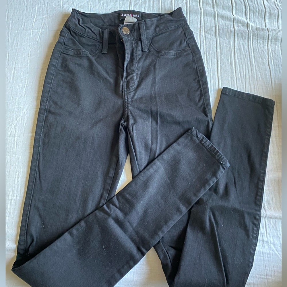 High waisted jeans